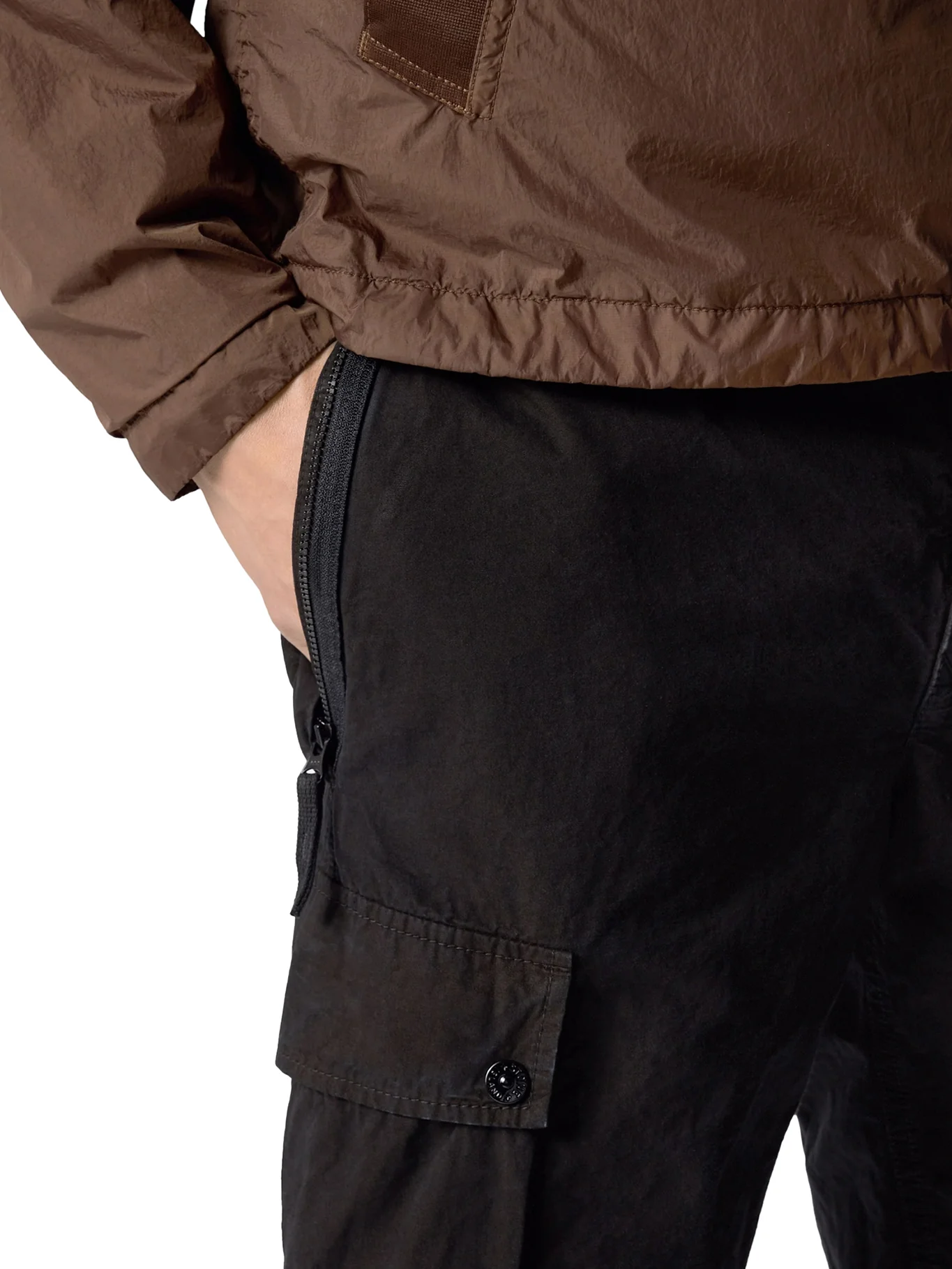 SLIM FIT CARGO SHORTS IN COTTON - Image 5