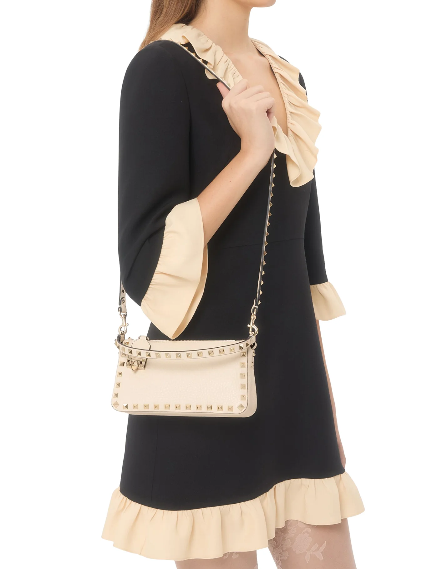 ROCKSTUD SMALL GARNET CALFSKIN CROSSBODY BAG - Image 2